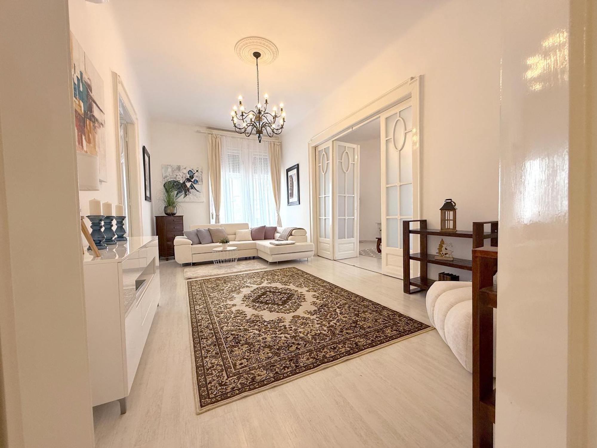 Elegant 125M2 Apartment In Center Of Budapest Exterior foto