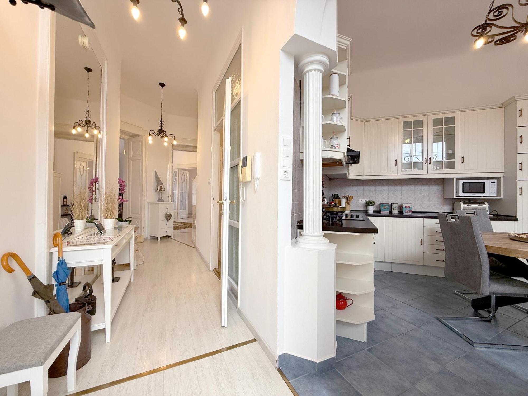 Elegant 125M2 Apartment In Center Of Budapest Exterior foto